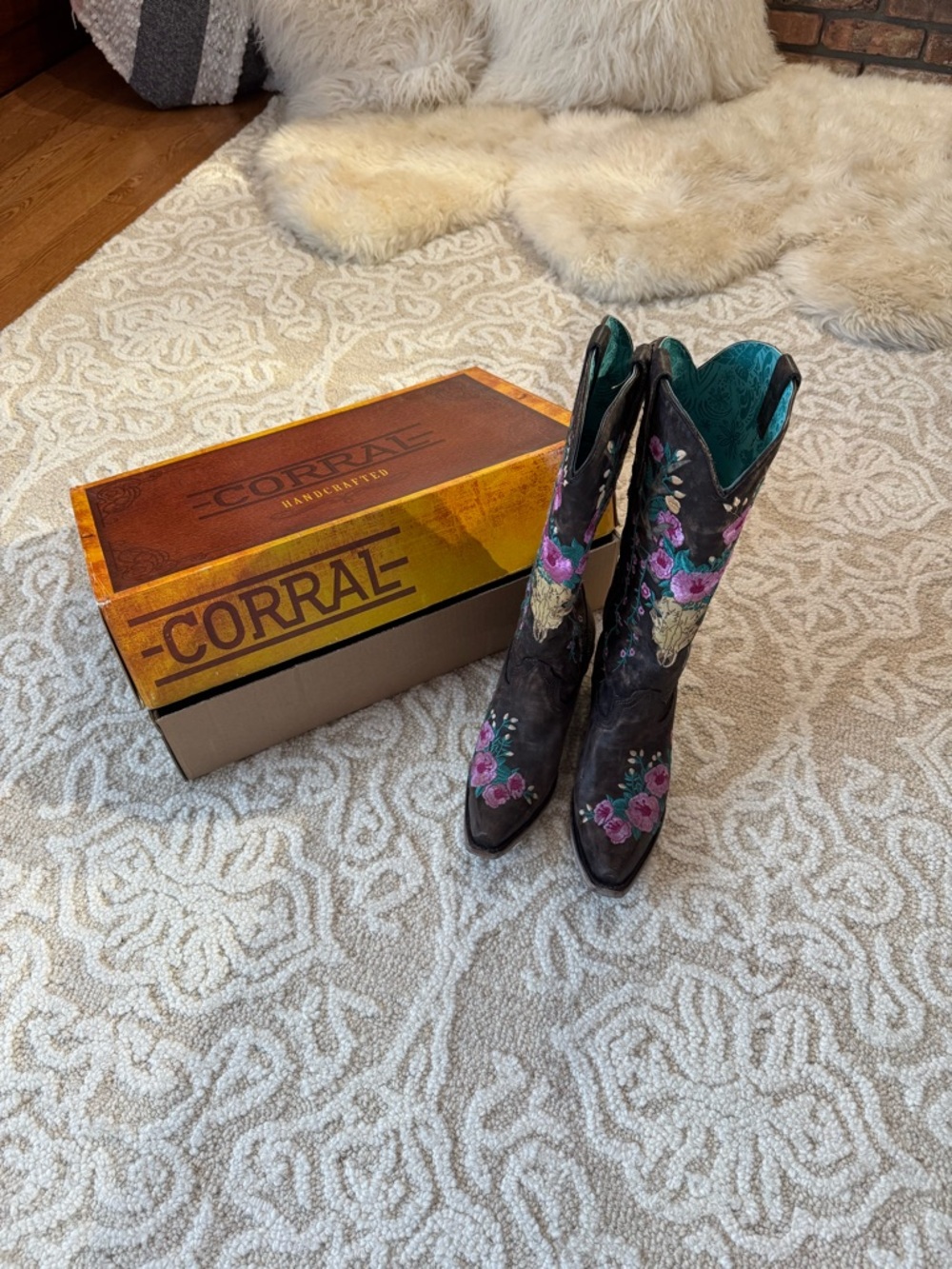 Corral Brown Western boots with Pink Floral Embroidery